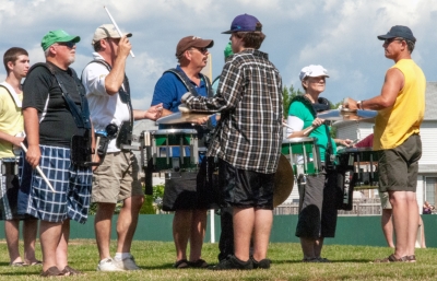 L-R: ?, Rick, Scott, Doug, Galen, Cindy, Rick, Optimists Alumni rehearsing (Welland, 2012)
Photo by Eric McConachie
Keywords: 2012