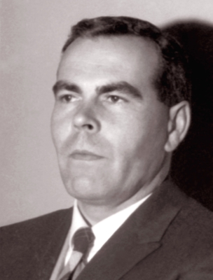 Does anyone recognize this guy? He's in a few photos from 1960.
Photo by Don Daber
Keywords: 1960